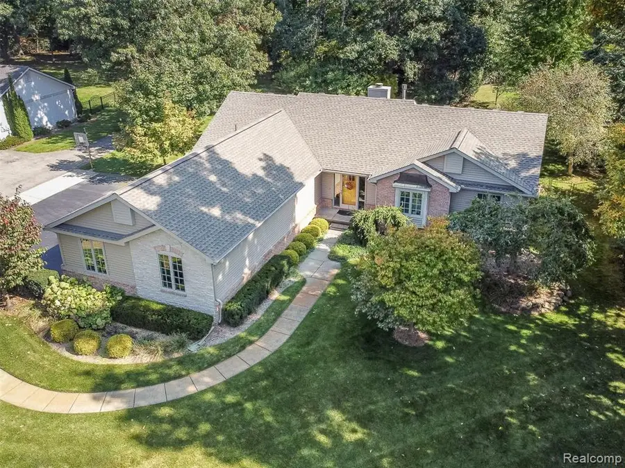 5000 Paula, Clarkston, MI 48346 - #3