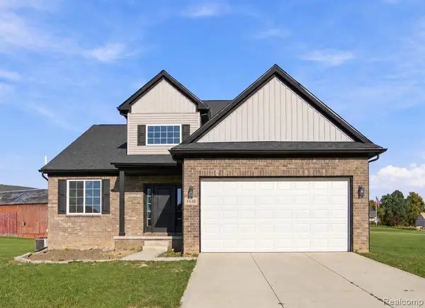 1448 Woodlake, Grand Blanc, MI 48439