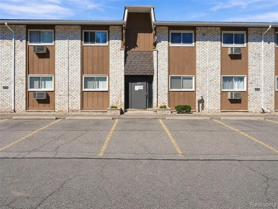 7375 Woodview #1, Westland, MI 48185 - #3