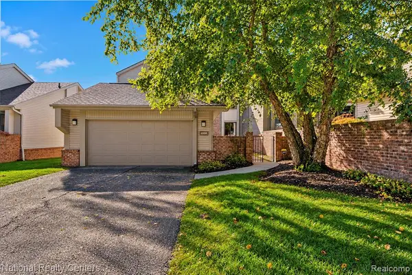 23289 N Chanticleer, Southfield, MI 48034