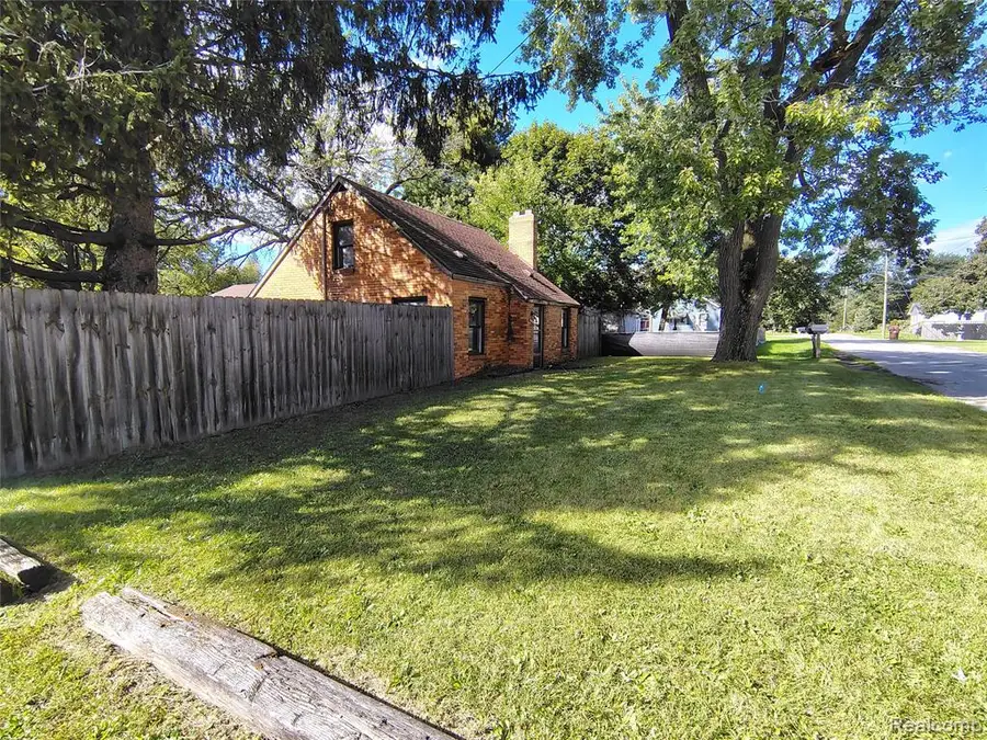 3115 Garland, Lansing, MI 48906 - #2