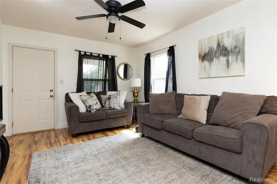 2301 Avon, Saginaw, MI 48602 - #3
