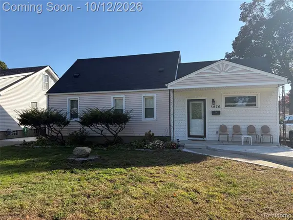 5926 N Silvery, Dearborn Heights, MI 48127