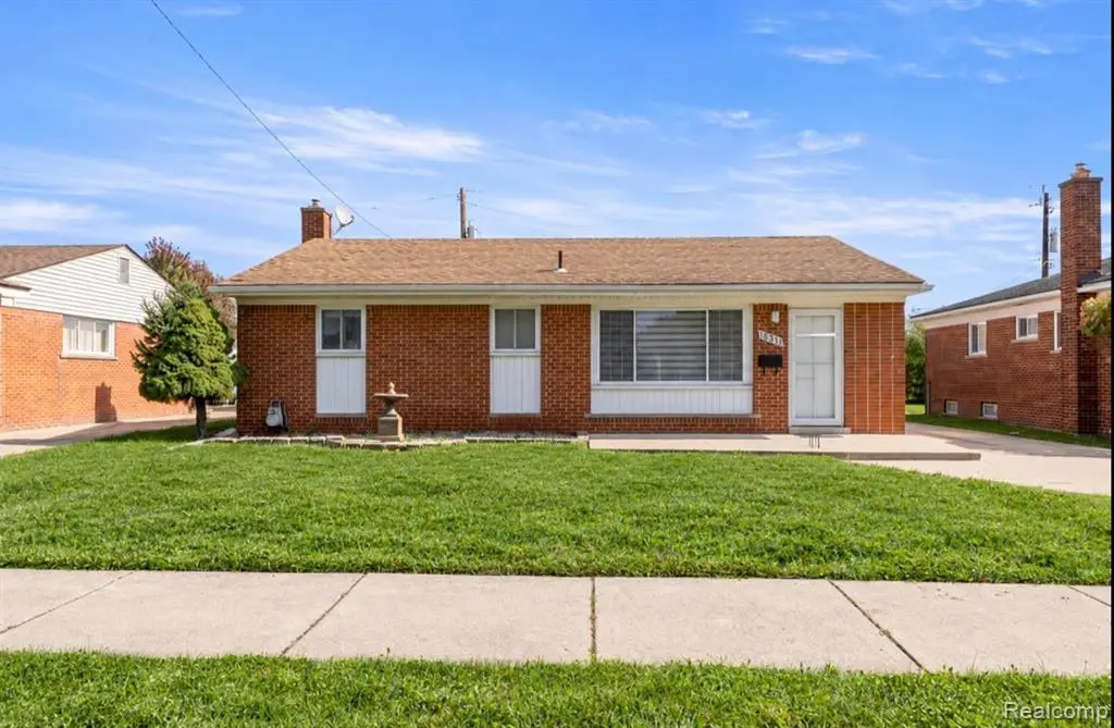 8544 Kinloch, Dearborn Heights, MI 48127 - #1