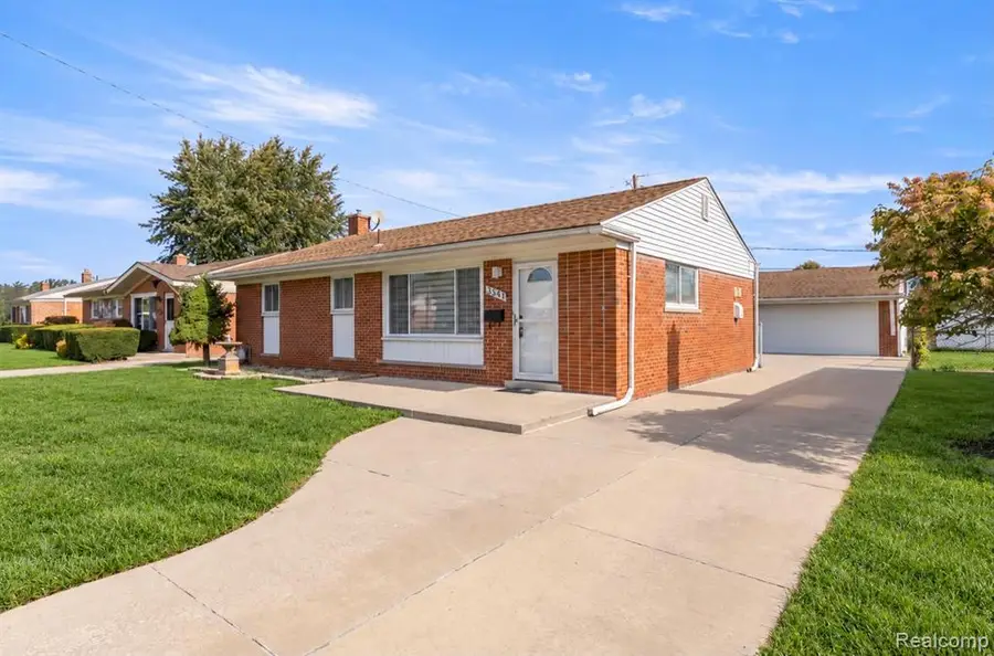 8544 Kinloch, Dearborn Heights, MI 48127 - #2