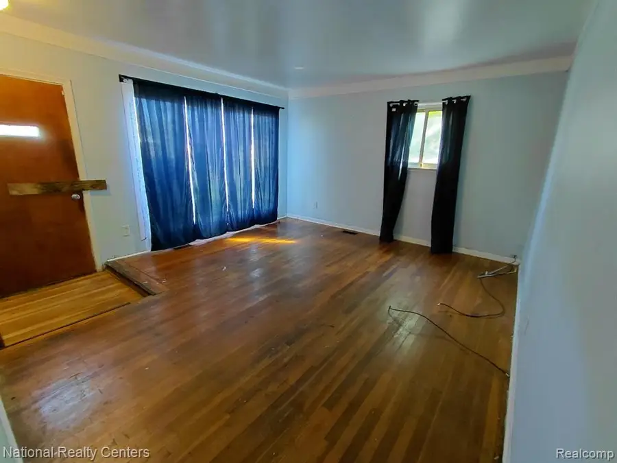 1801 W Hobson, Flint, MI 48504 - #3