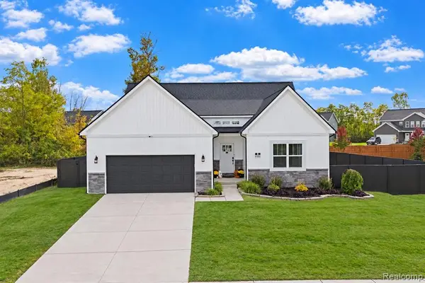 4481 Oak, Grand Blanc, MI 48439