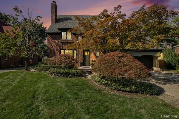 136 S Wilson, Mount Clemens, MI 48043