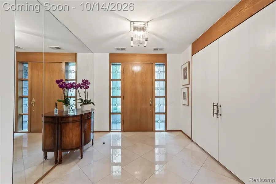 89 Barden, Bloomfield Hills, MI 48304 - #2