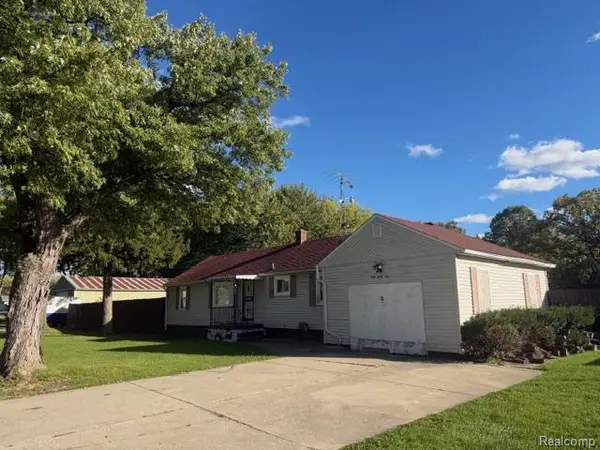4044 Leith, Burton, MI 48509