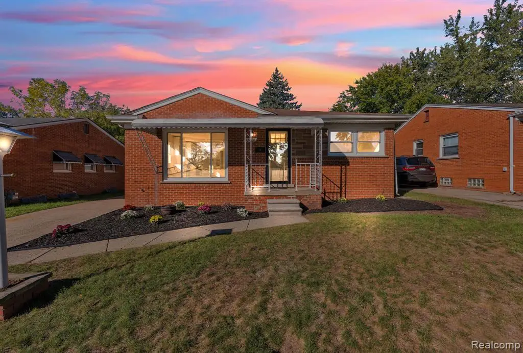24988 Powers, Dearborn Heights, MI 48125 - #1
