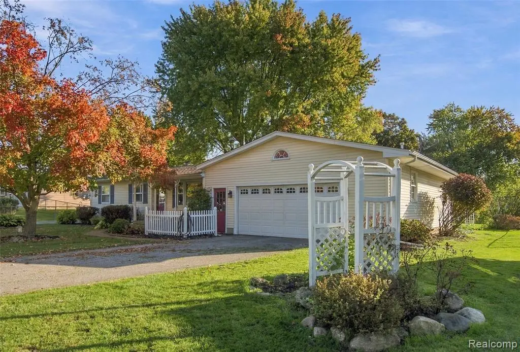 5086 N Belsay, Flint, MI 48506 - #1