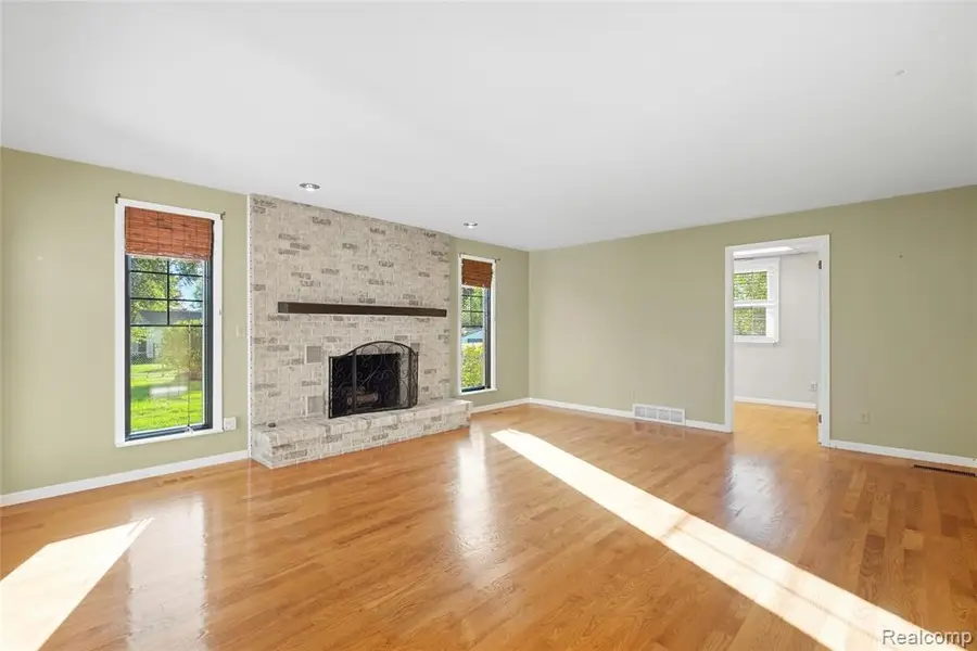 5086 N Belsay, Flint, MI 48506 - #2