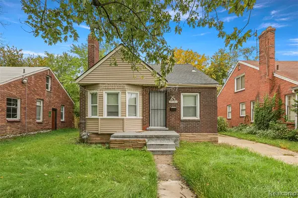 19586 Strasburg, Detroit, MI 48205