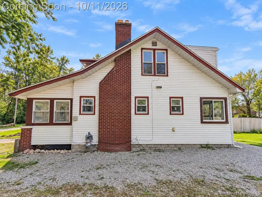 35330 Lake, Brownstown, MI 48173 - #3