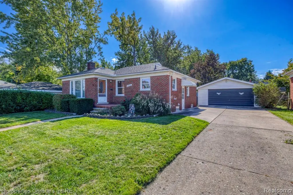 16320 Aurora, Eastpointe, MI 48021 - #1