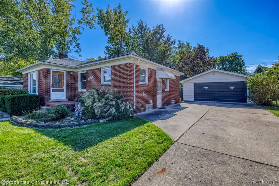 16320 Aurora, Eastpointe, MI 48021 - #3