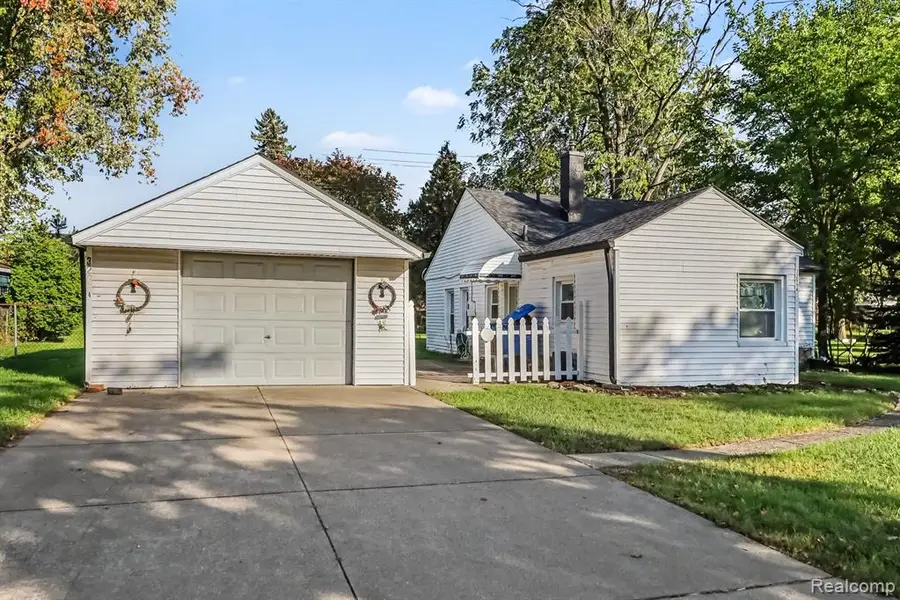 32694 Ruehle, Warren, MI 48093 - #3