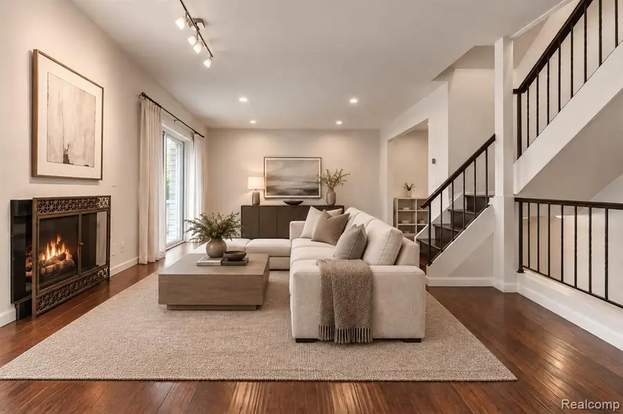 177 E Long Lake, Bloomfield Hills, MI 48304 - #3