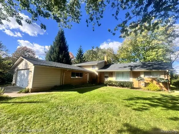 711 Sylvanwood, Troy, MI 48085