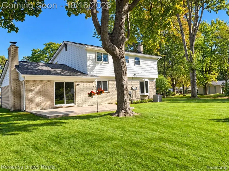 36219 Brookview, Livonia, MI 48152 - #2