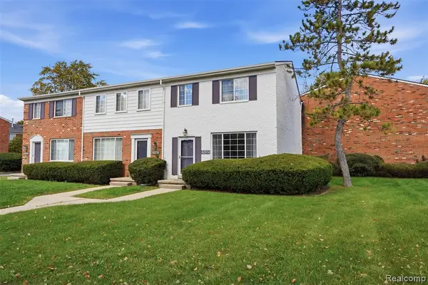 429 Fox Hills, Bloomfield Hills, MI 48304