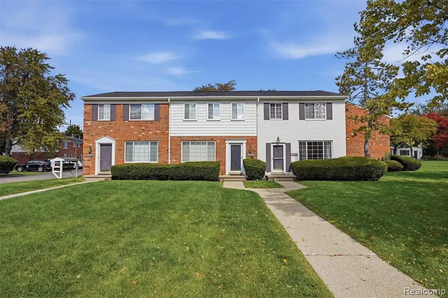 429 Fox Hills, Bloomfield Hills, MI 48304 - #2
