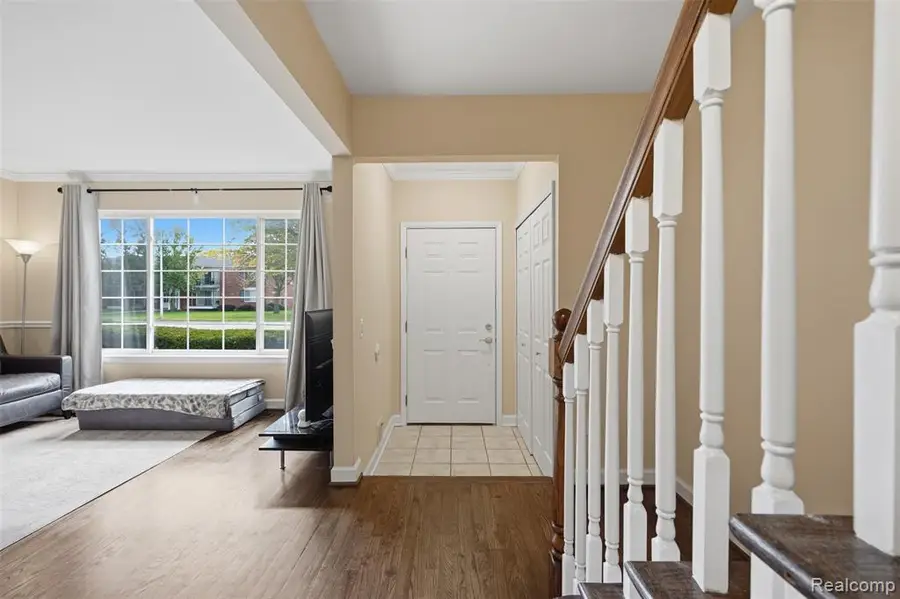 429 Fox Hills, Bloomfield Hills, MI 48304 - #3