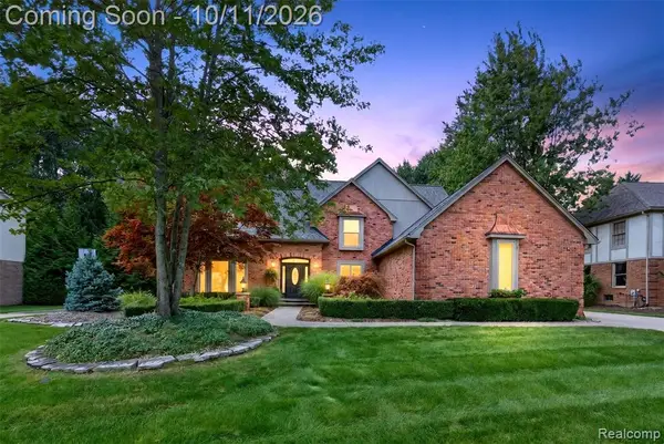 3705 Summit Ridge, Rochester Hills, MI 48306