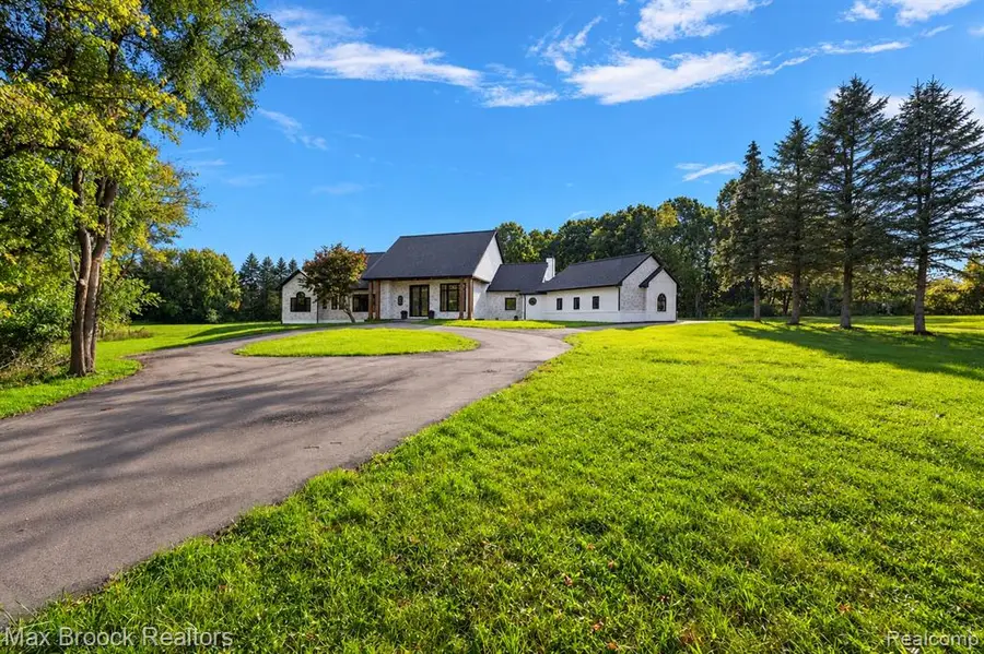 4597 Clarkston, Clarkston, MI 48348 - #2
