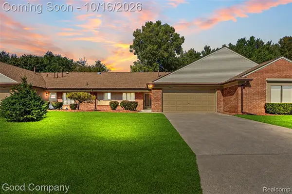 38557 Palm Meadow Drive, Clinton Township, MI 48036
