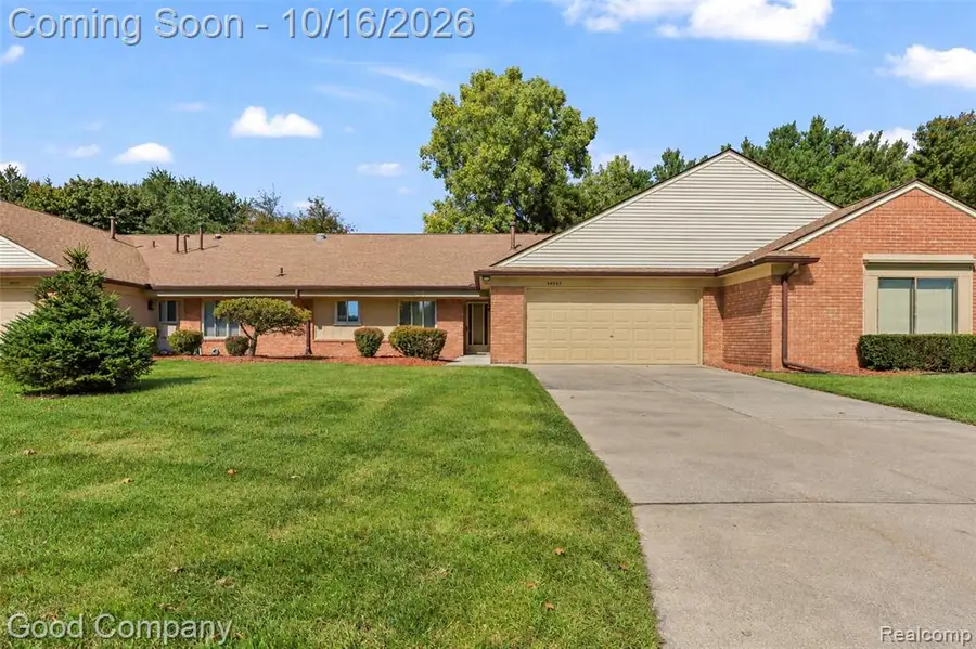 35887 Palm Meadow Drive, Clinton Township, MI 48036 - #2