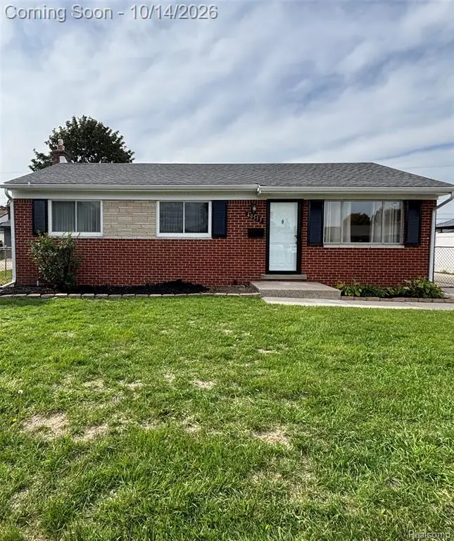 40553 Pickett Ridge, Sterling Heights, MI 48313 - #1