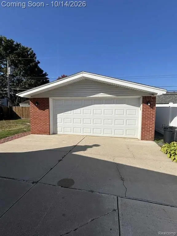 40553 Pickett Ridge, Sterling Heights, MI 48313 - #3