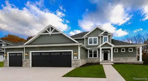 626 Round Rock, Howell, MI 48843