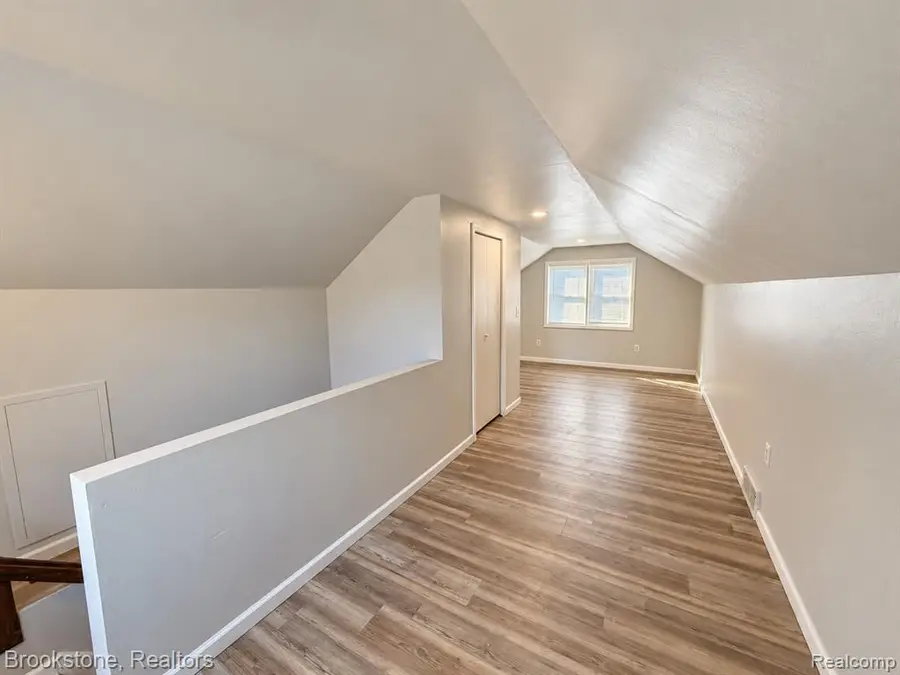1121 Pettibone, Flint, MI 48507 - #3