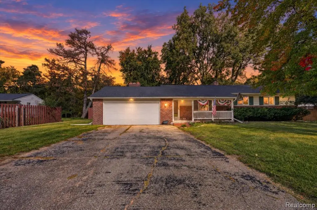 9096 Carpenter, Flushing, MI 48433 - #1