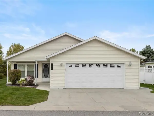 3211 Keewahdin Road #125, Fort Gratiot, MI 48059