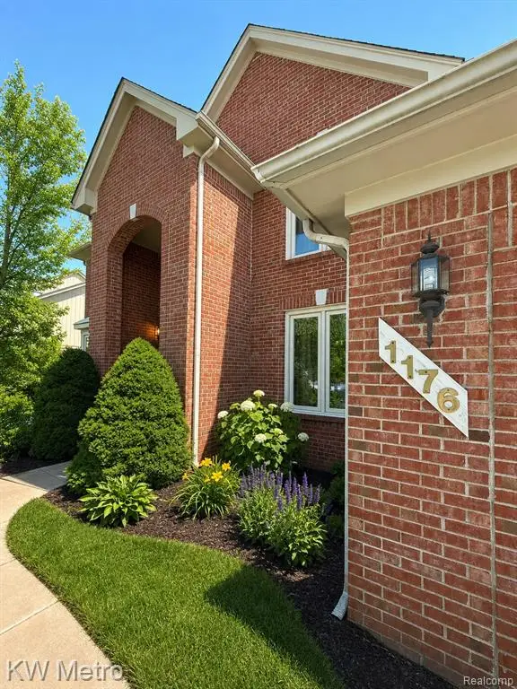 1176 Cadmus, Troy, MI 48085 - #3