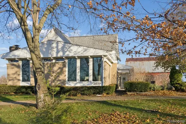 2037 128th, Hopkins, MI 49328