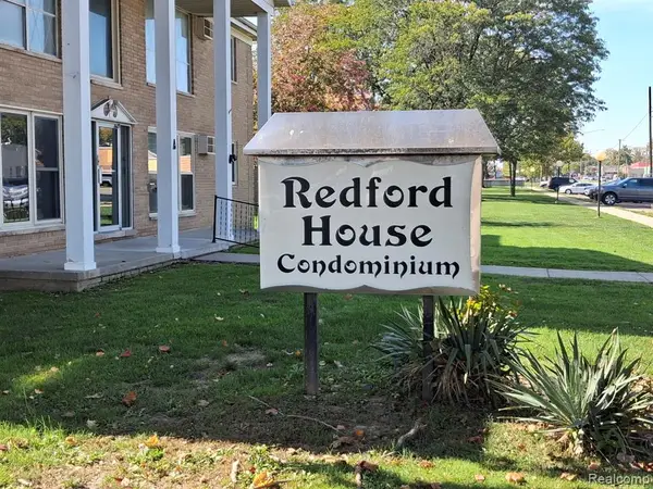 26309 W 7 Mile #122, Redford, MI 48240