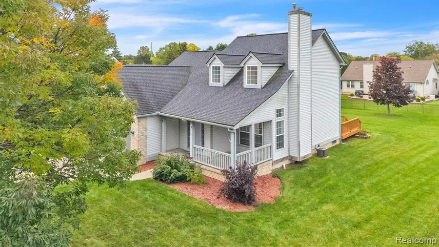 4168 Maplewood Meadows, Burton, MI 48439 - #2