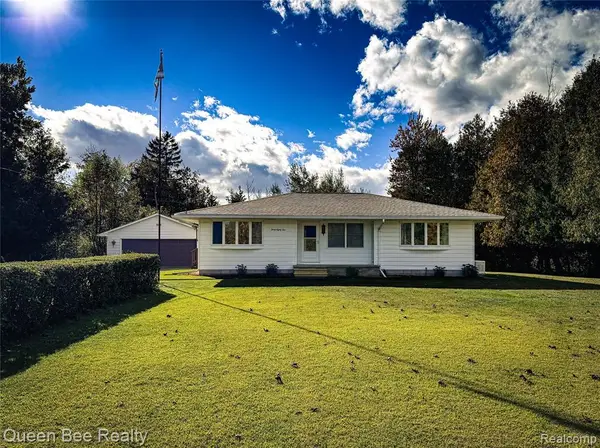 3081 N Lakeshore, Port Hope, MI 48468
