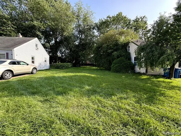 24727 Hopkins, Dearborn Heights, MI 48125
