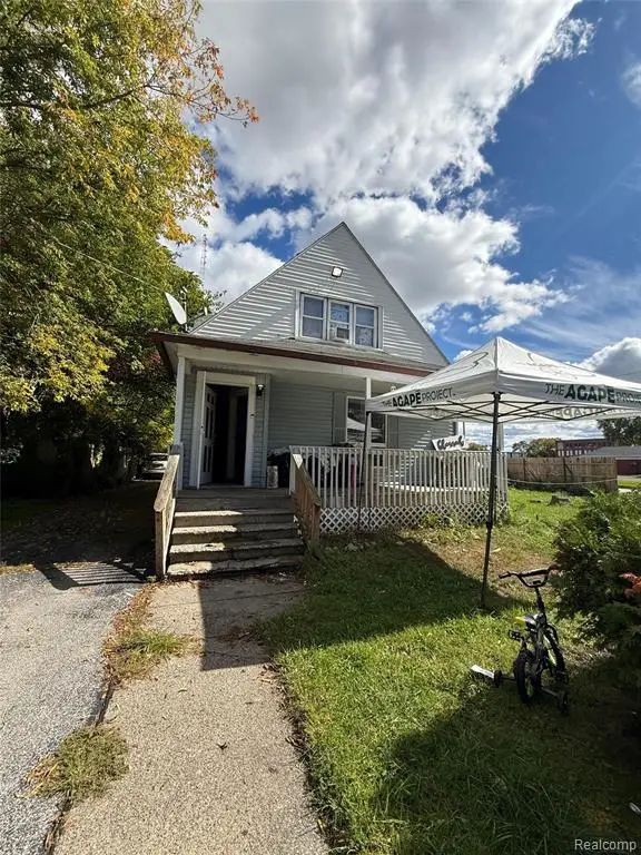 954 S 12th, Saginaw, MI 48601