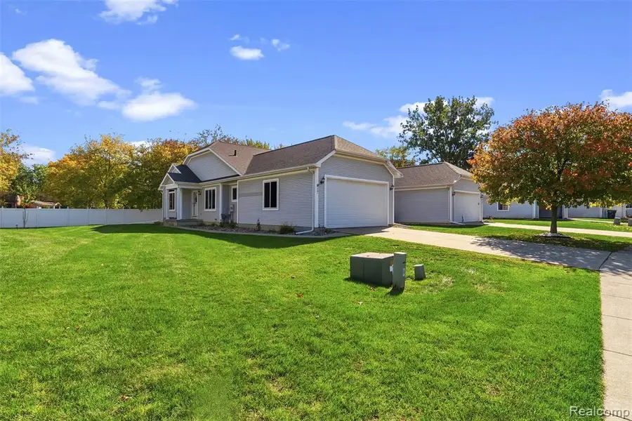 261 Aberdeen, Flushing, MI 48433 - #2