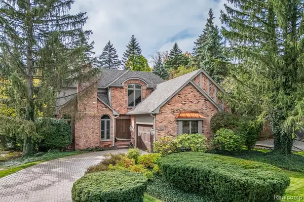 162 Kirkwood, Bloomfield Hills, MI 48304
