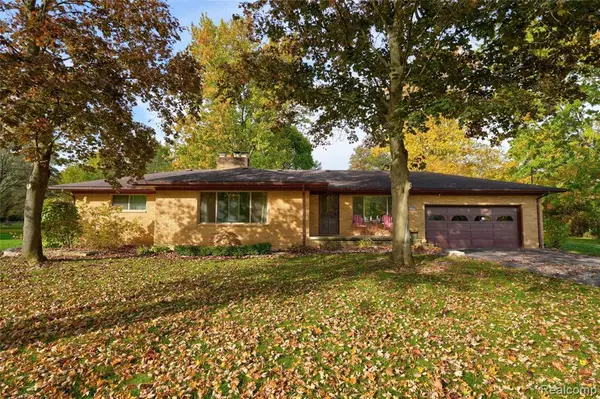 3142 Coin, Burton, MI 48519