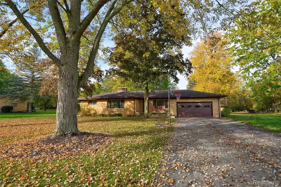 3142 Coin, Burton, MI 48519 - #3