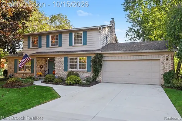 1571 Hunters Ridge, Bloomfield Hills, MI 48304